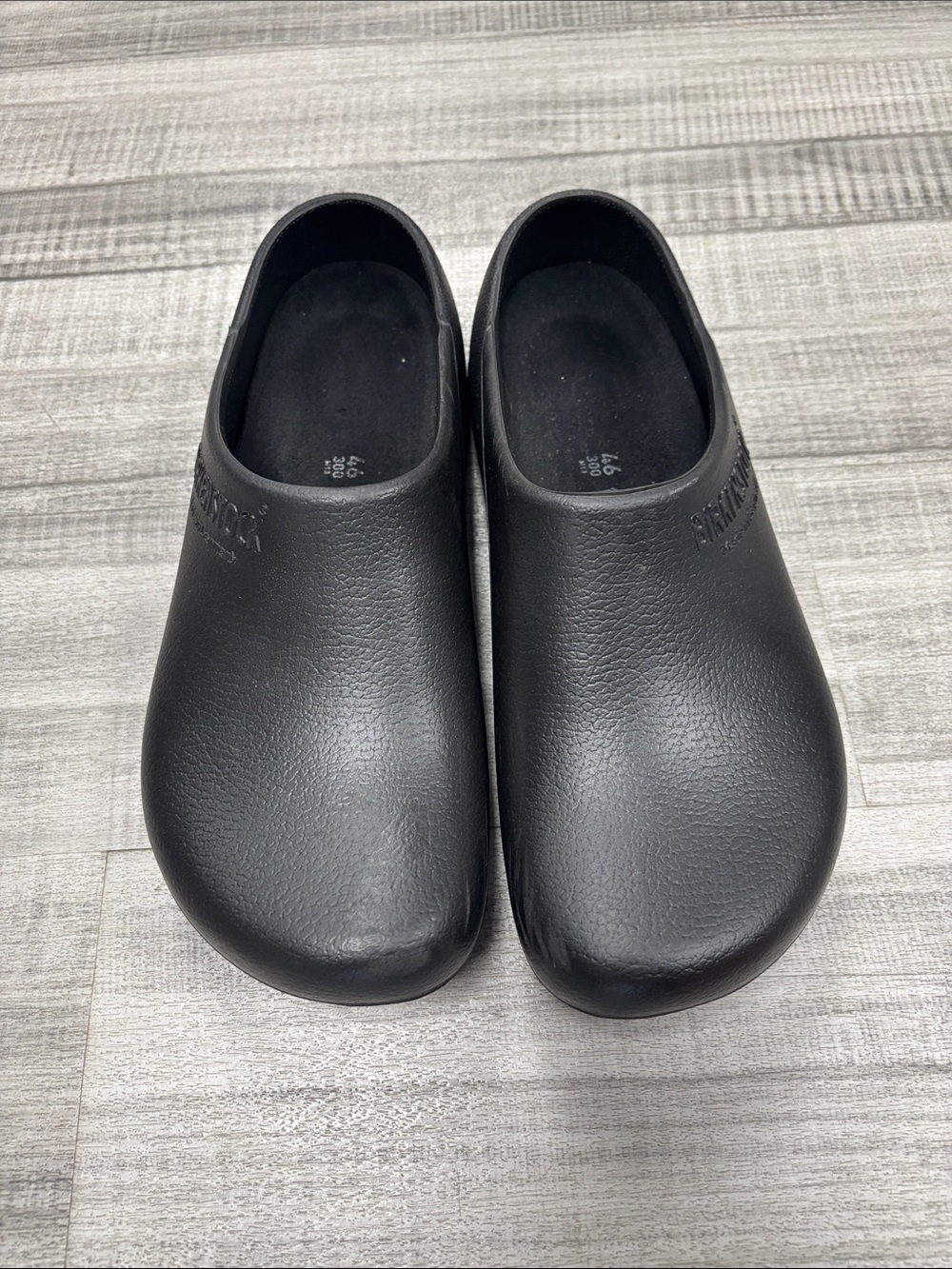 Birkenstock Men's Black Slip-On Clog